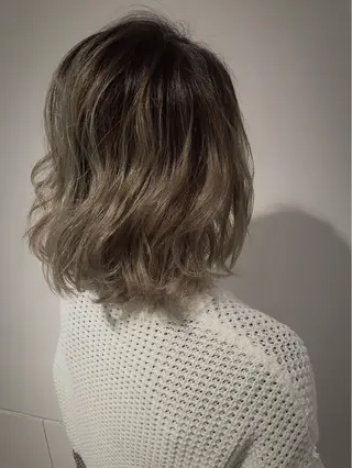 ショート ミディアム セミロング ロング カラー ハイトーンブリーチ 土坂 由志【京都】のヘアスタイル