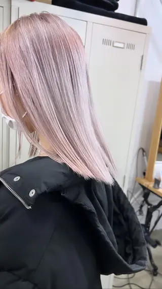 セミロング カラー 森本玲🎶 天王寺のヘアスタイル