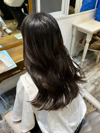 ロング カラー shiro.kobe 森彩華のヘアスタイル