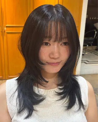 セミロング カラー 韓国レイヤー/透明感 カラー/RIN🎀のヘアスタイル