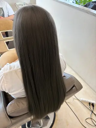 ロング 小暮 茜のヘアスタイル