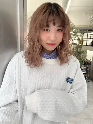 セミロング カラー 千葉 佑月のヘアスタイル