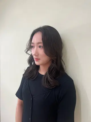 ミディアム 橋爪 明日香のヘアスタイル