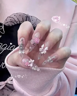 ネイル Sora  Nail 長さ出し専門店のネイルデザイン