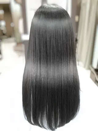 ロング カラー パーマ newi saLyu ネウィ サリューのヘアスタイル