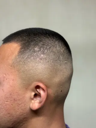 ショート メンズ 足立 享祐のヘアスタイル