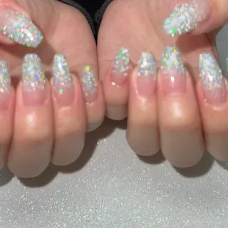 ネイル VIERU 🌈🎀💖のネイルデザイン