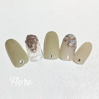 ネイル Flore (フロール)の眉毛・アイブロウイメージ