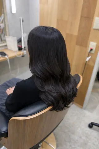 ロング 白鳥 正孝のヘアスタイル