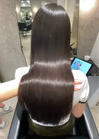 ロング STUD YUKIのヘアスタイル