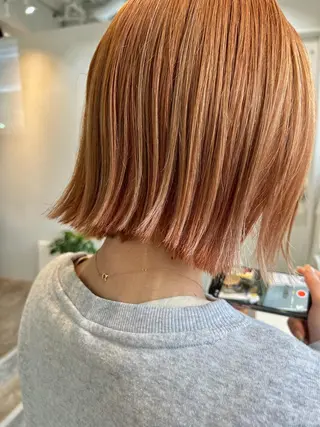 ミディアム カラー 松坂 真衣のヘアスタイル