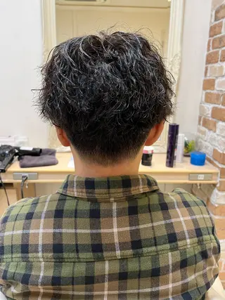 パーマ メンズ メンズパーマ特化型 美容師/荒井海音のヘアスタイル