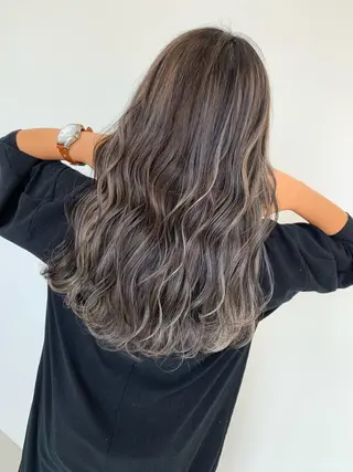 セミロング 山田 絵里菜のヘアスタイル