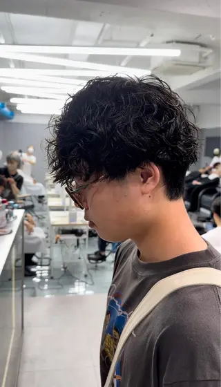 カラー パーマ メンズ 松戸レイヤーカット 塚原悠斗のヘアスタイル