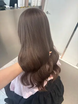 ロング カラー yui🎀ブリーチ なしベージュ／博多のヘアスタイル