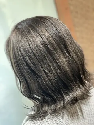 ミディアム カラー ハイトーン得意😍 Lumiereのヘアスタイル