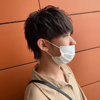 ショート カラー 井手 孔介のヘアスタイル