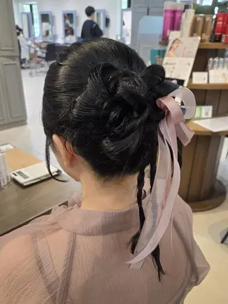 ヘアアレンジ セミロング マツエク/ダメージレ スカラー/ｱｽﾞ🩵のマツエク・マツパデザイン