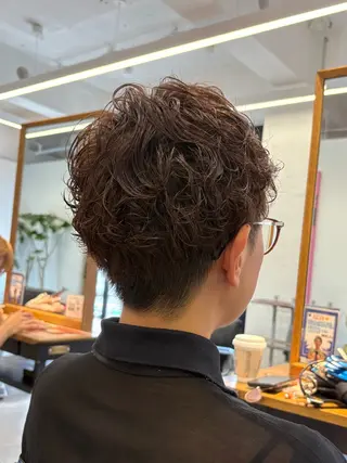 ショート パーマ 柏サニーズ🌻 飯田栞奈のヘアスタイル