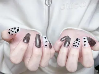ネイル Elegant beautyトウのネイルデザイン
