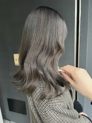 ロング カラー マンツーマン女性 美容師 奏のヘアスタイル