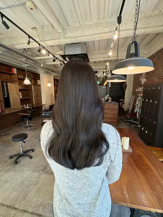カラー the BRIDGE 加藤みのりのヘアスタイル