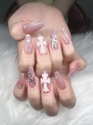 ネイル Lee Nailsのネイルデザイン