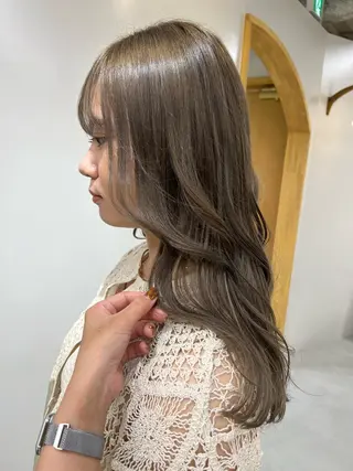 カラー 三好 万葉のヘアスタイル