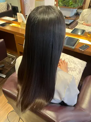 ロング よしだ しおりのヘアスタイル