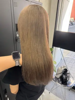 カラー Asami／名古屋／ ハイトーン／デザインのヘアスタイル