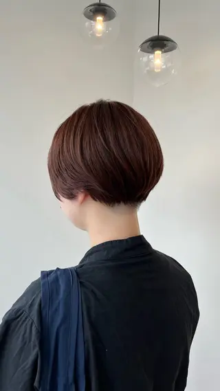 ショート カラー 葉田 綾乃のヘアスタイル