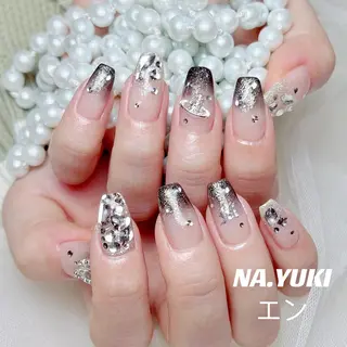 ネイル 🦋 Queenieのネイルデザイン