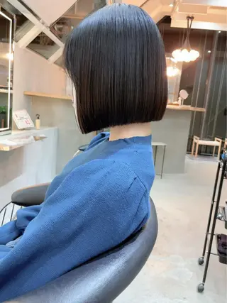 ショート カラー ‎🤍髪質改善‎🤍 レイヤーカット‎🤍のヘアスタイル