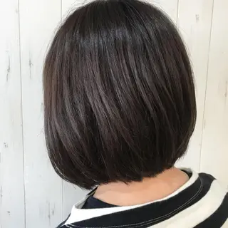 ショート 白髪ぼかし、髪質改善 富田隼仁のヘアスタイル