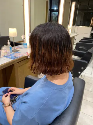 ショート パーマ MEGU/layer cut/透明感カラーのヘアスタイル