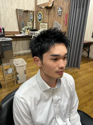 ショート メンズ 飯島 悠輝のヘアスタイル