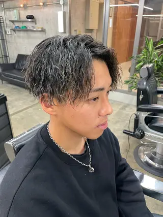 ショート カラー パーマ ヘアアレンジ メンズ 亀井隆汰/メンズ専門 パーマ/フェード可のヘアスタイル