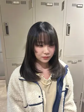 セミロング 🥯縮毛/レイヤー/ ベージュヘア🥯のヘアスタイル