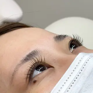 マツエク・マツパ 丹 みなみのヘアスタイル