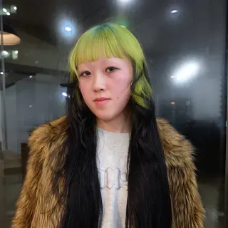 ロング カラー 佐藤 しずくのヘアスタイル