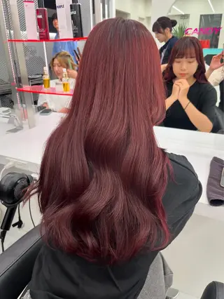 ロング 赤髪/ワインレッド/ 韓国系 まなかのヘアスタイル