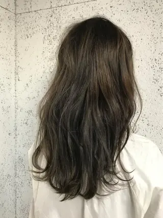 セミロング カラー KOOKI スティードトーキョーのヘアスタイル