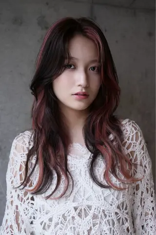 ロング パーマ 櫻田 愛奈のヘアスタイル