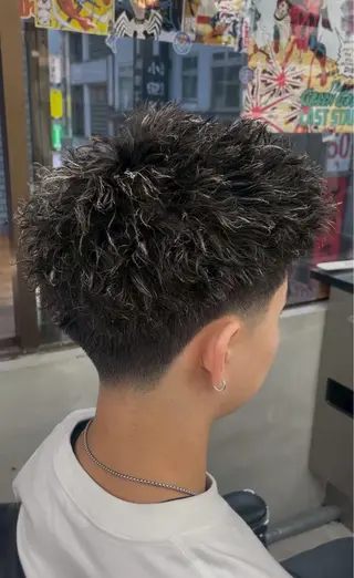 カラー パーマ 半澤 颯のヘアスタイル