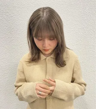 ミディアム カラー 渋谷 留菜のヘアスタイル