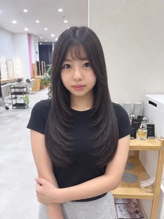 ロング 盛れる透明感カラー ♡ayana♡のヘアスタイル