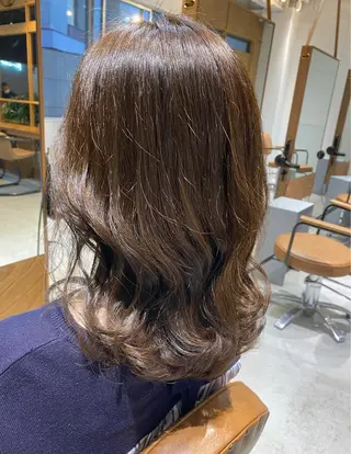 ミディアム カラー 似合わせレイヤー 阿波座/ふじむらのヘアスタイル