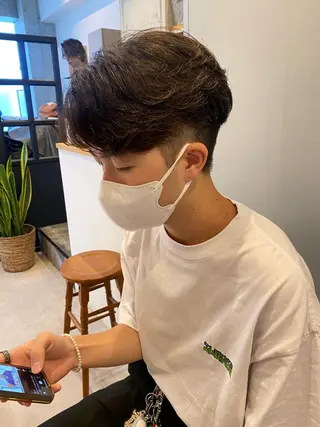 ミディアム パーマ メンズ 似合う髪型見つけます AYAKAのヘアスタイル