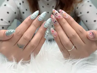 ネイル タナカ フォンのネイルデザイン