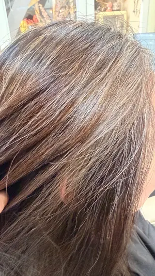 セミロング 鶴見 和美のヘアスタイル